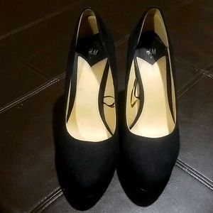 Classy H&M Microsuede Pumps